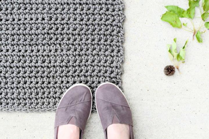 Crochet An Outdoor Rug for Beginners