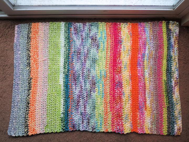 Crochet a T-Shirt Yarn Rug