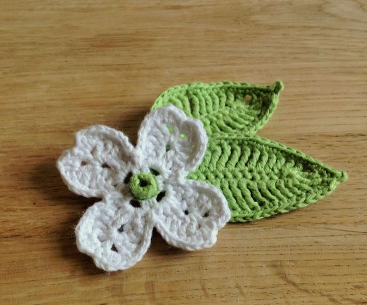 Crochet Dogwood Flower and Leaf