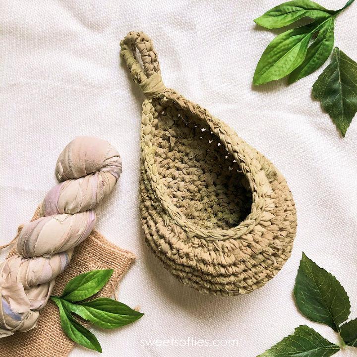 How to Crochet a Basket