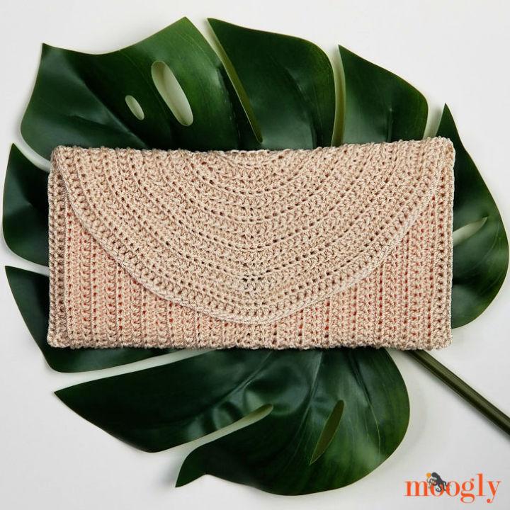 Perfect Summer Crochet Clutch