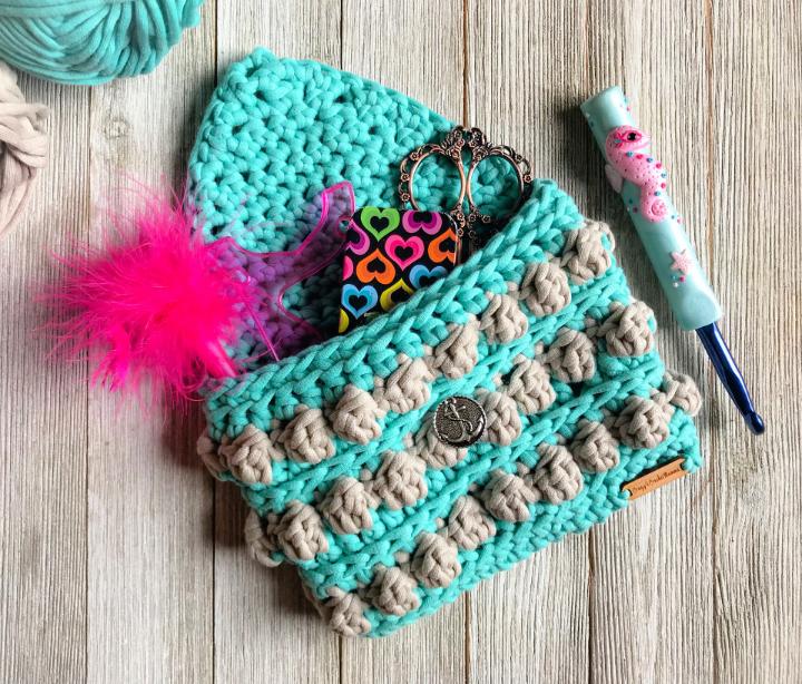 Crochet small pouch sale