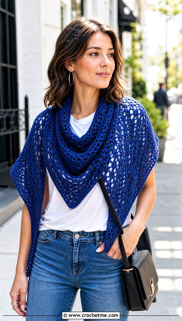 Triangle V Stitch Crochet Shawl With Jeans - 25 V Stitch Crochet Shawl outfit ideas